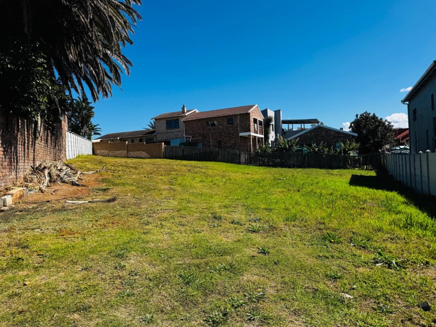 0 Bedroom Property for Sale in Wavecrest Eastern Cape